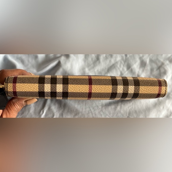 BURBERRY LS ELMORE PVC + LEATHER WALLET - Picture 8 of 10